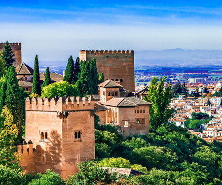 prachtig-uitzicht-over-een-stad-in-andalusie-met-een-mooi-kasteel-op-de-voorgrond.jpg prachtig-uitzicht-over-een-stad-in-andalusie-met-een-mooi-kasteel-op-de-voorgrond.jpg
